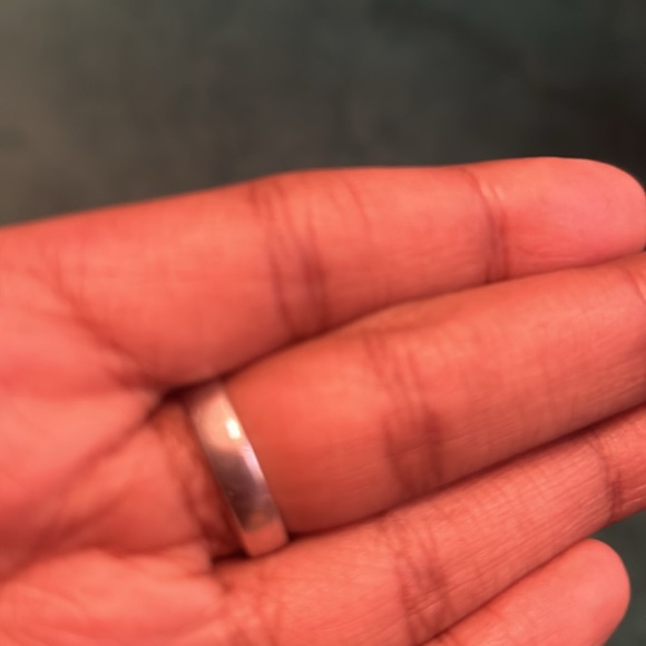 Silver and Amethyst ring - Picture 3 of 4